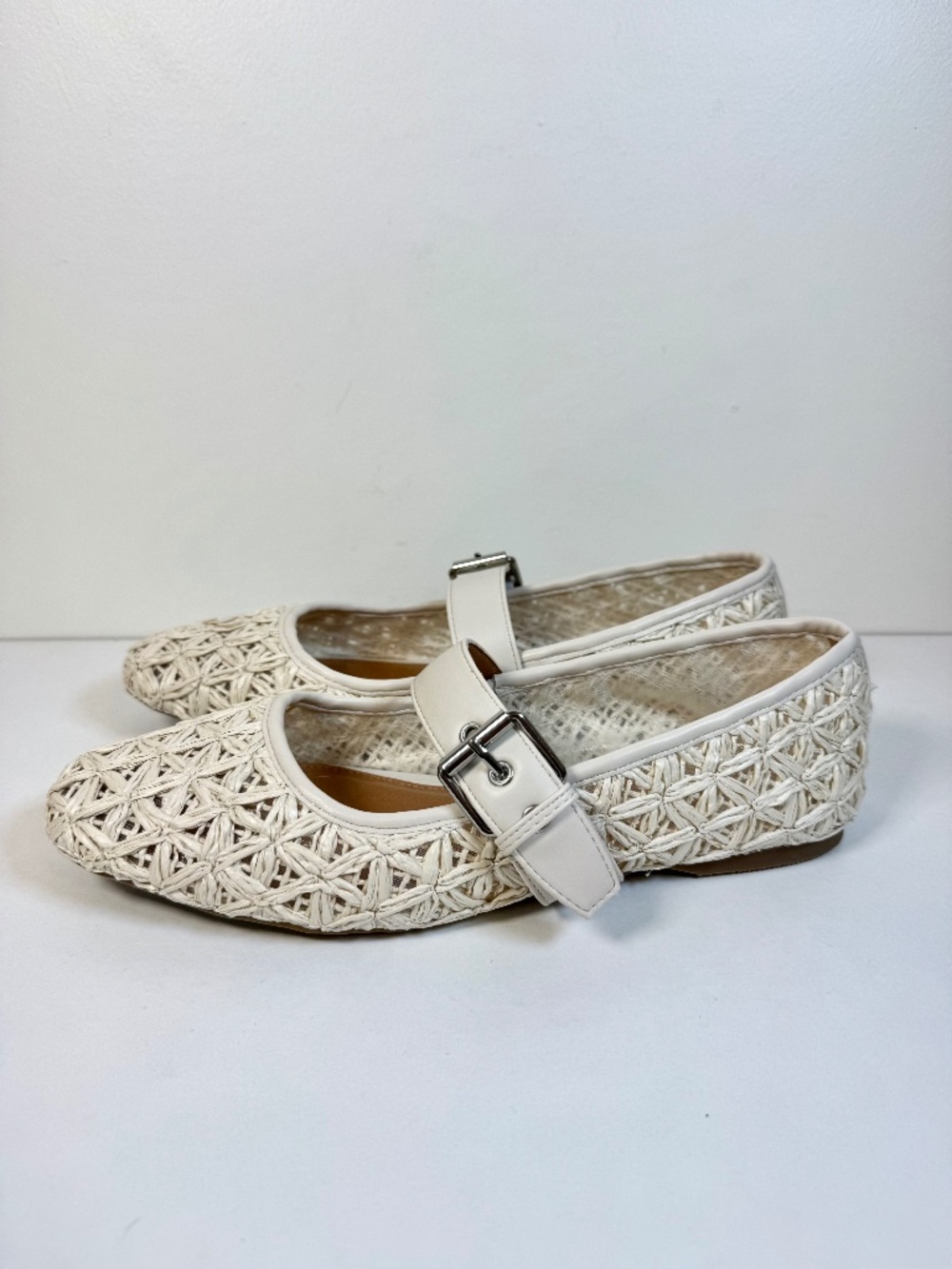 DV Dolce Vita Marcello Woven Raffia Mary Jane Flats Ivory Cream NWOB Size 9.5